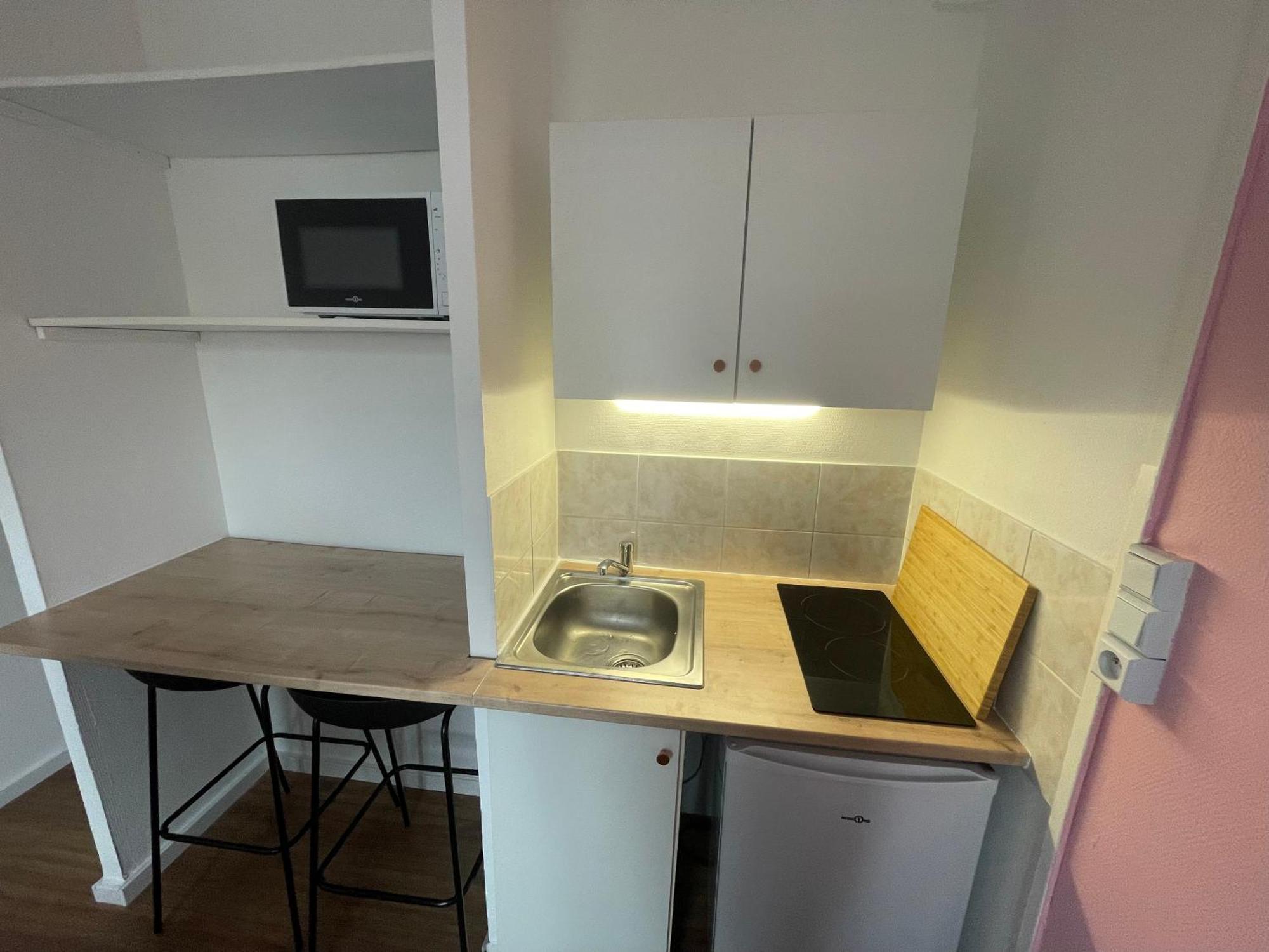 Apartment Roza, Proche Centre Caen